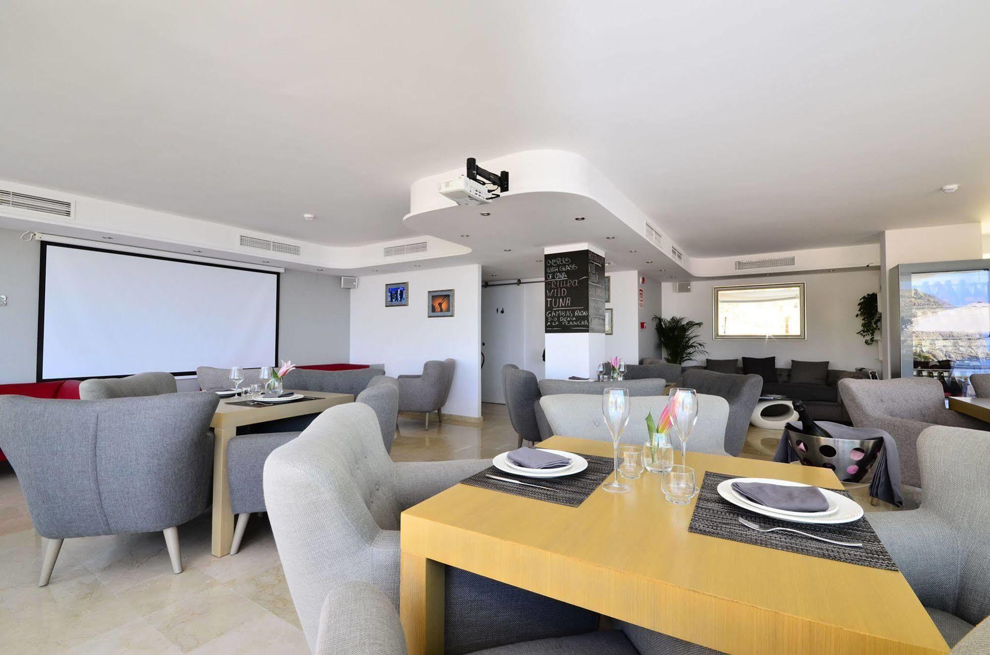 Apartment Atico Suite Ola Blanca